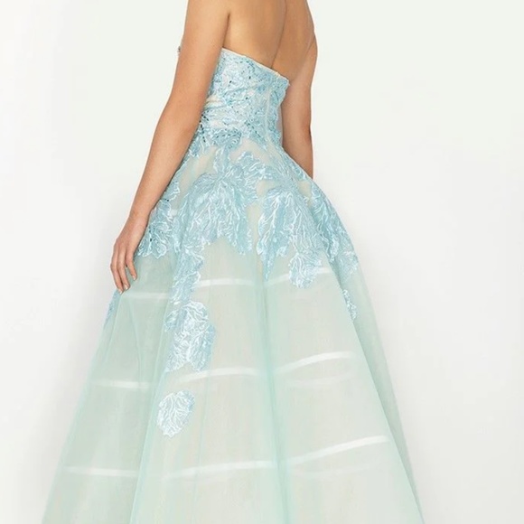 Terani Couture - 2011P1174 Embroidered Deep Halter V-neck - Picture 2 of 12